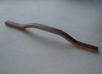 Ручка - скоба Fluсtus 448мм, американский орех в лаке