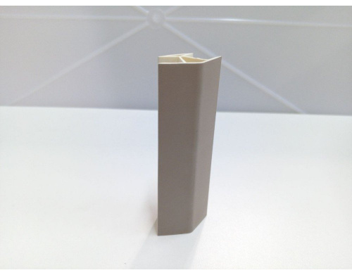 Угол 135* универсальный для цоколя 146мм Капучино Софт Тач (ПП) RU