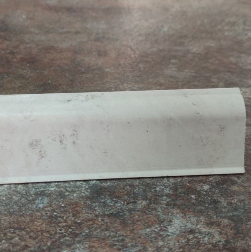 BL44-182(1232) Плинтус CEZAR Королевский опал светлый (ФЭ1230/075) 4200*37*24 (12)